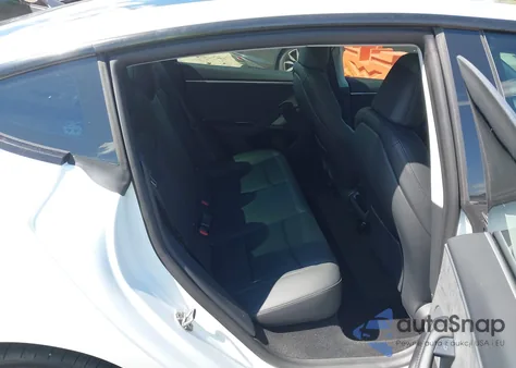 2024 Tesla Model 3 Long Range Dual Motor All-Wheel Drive z USA, uszkodzony, nr VIN 5YJ3E1EB3RF807254